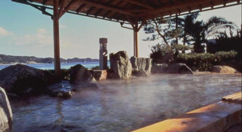 Pals Inn Katsuura Exteriör bild